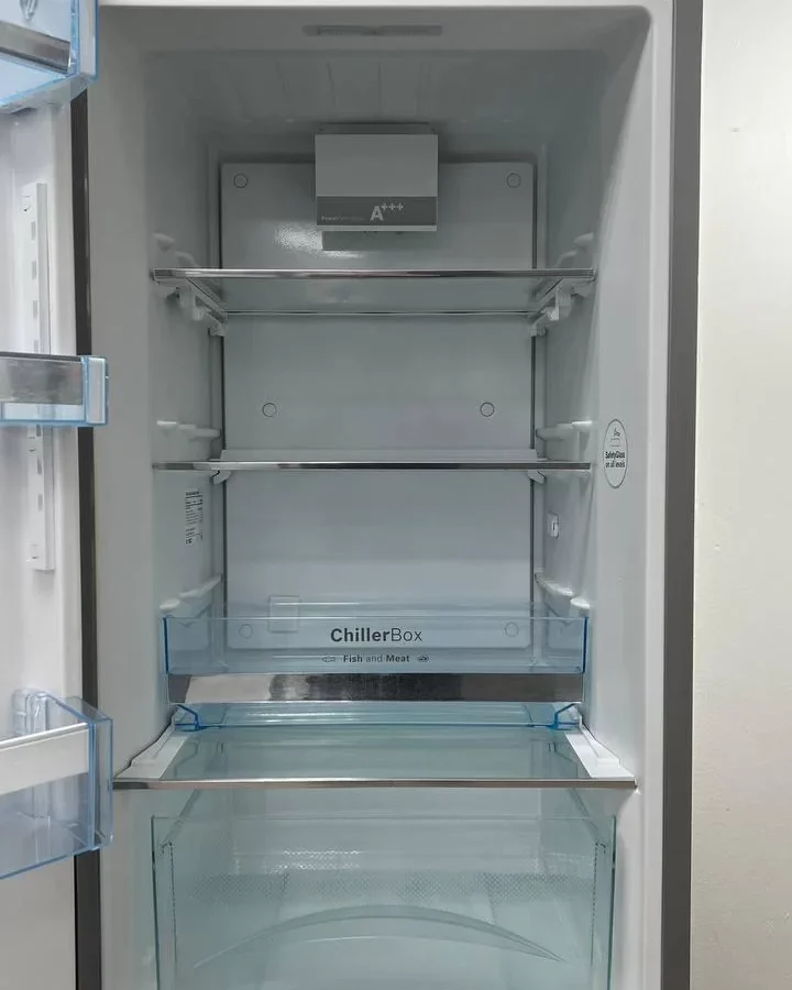 Полиця в холодильник скляна Bosch