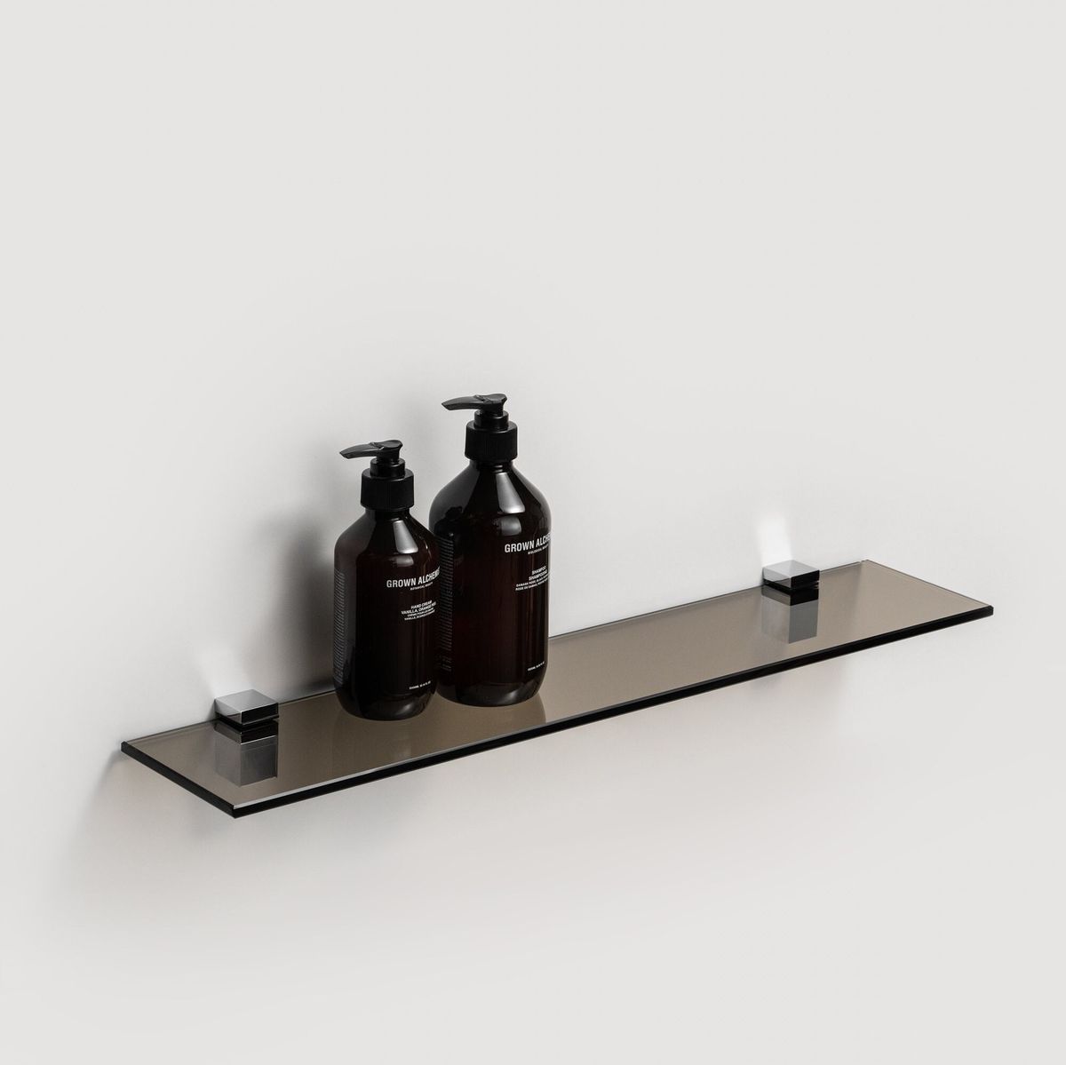 полка с тонированного стекла